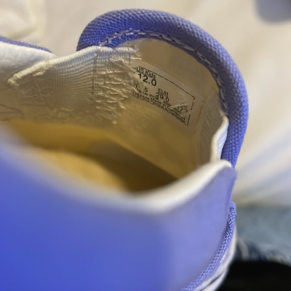 Vans Slip On Sneakers - Picture 3 of 6